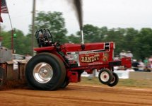 Tractor Pull.jpg