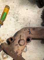 WIDE SPACED REAR BOLTS ON MANIFOLD.jpg