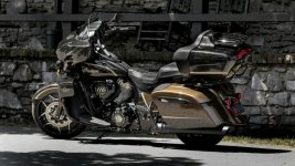 Jack-Daniels-Roadmaster-Dark-Horse-Hero-010-890x500.jpg