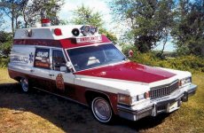 78SCadillacAmbulance-L (600 x 393).jpg