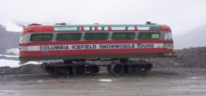 300px-EarlySnowCoach3961.jpg